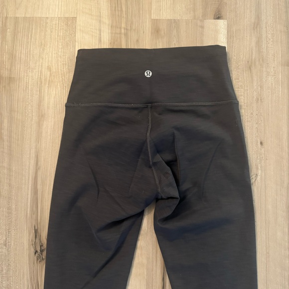 $98 Lululemon Womens Grey Leggings - Picture 5 of 6